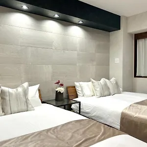 아파트 Fraise Nipponbashi -vacation Rental- 오사카